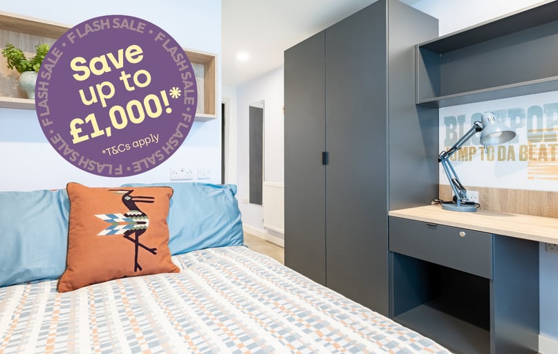 Cozy En Suite, Croft Court, 16 Stokes Croft, St Paul's, Bristol - Image 1